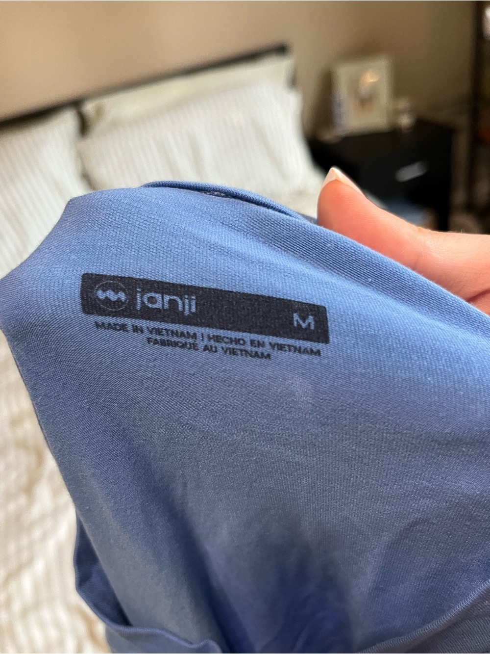 Men’s blue Janji running shirt - Picture 3 of 4